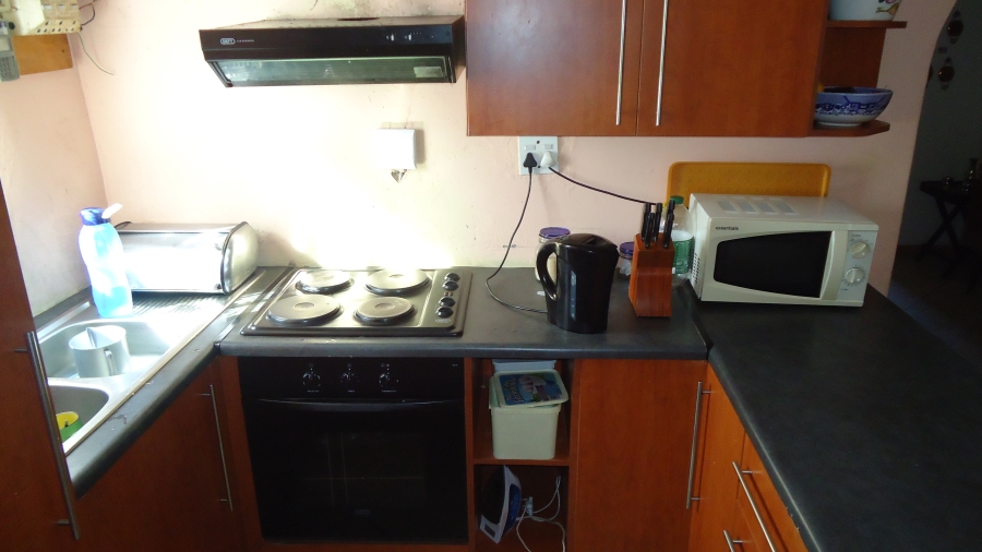 2 Bedroom Property for Sale in Chris Hani Park Western Cape